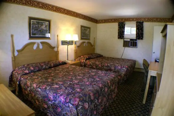 Appalachian Motel 9
